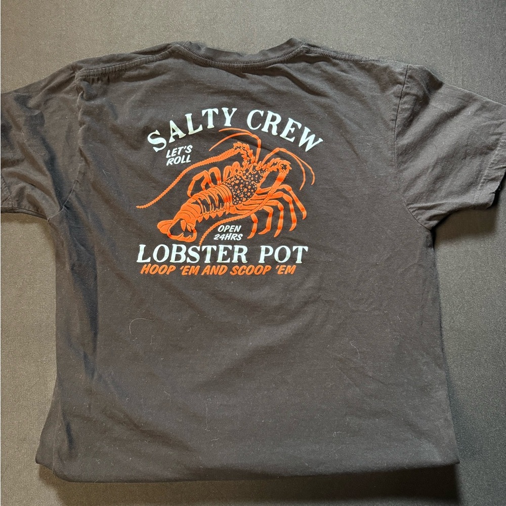 Salty Crew Charcoal Men’s Tee “Lobster Pot” Design, size large